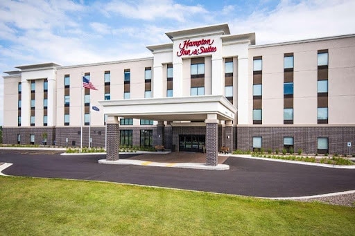 hampton inn & suites